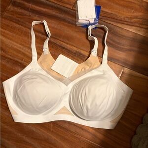 Honeylove Seamless Wireless Smoothing Bra Ivory NWT